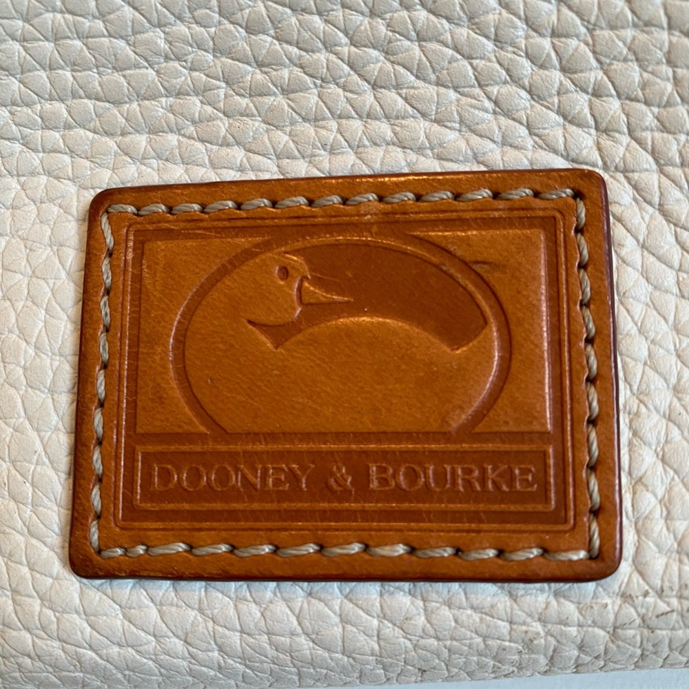 Dooney and Bourke tote